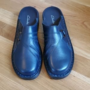 Clark's navy blue jimi clogs